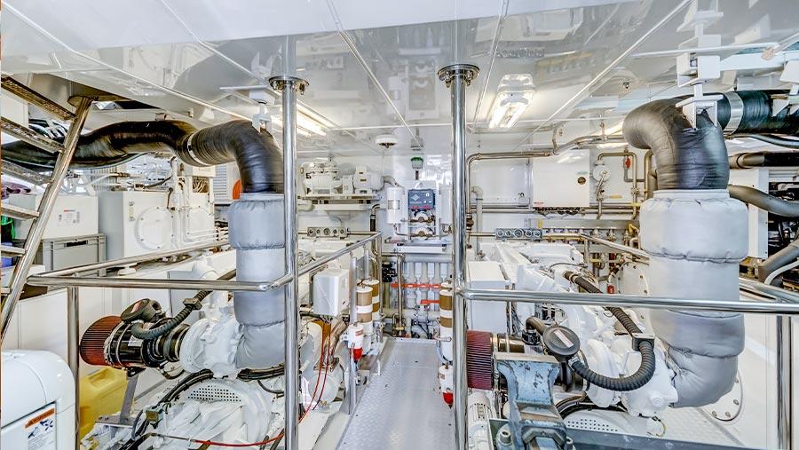 Gusto-84-kuipers-RPH-expedition-yacht-for-sale-engine-room