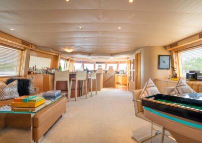 127-crescent-inspired-luxury-yacht-for-sale-CC-49