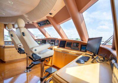 127-crescent-inspired-luxury-yacht-for-sale-CC-52