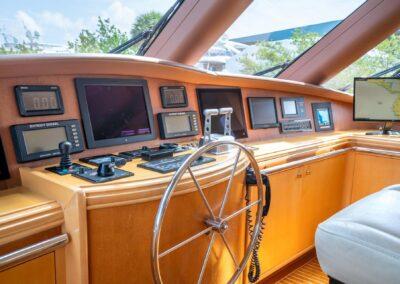 127-crescent-inspired-luxury-yacht-for-sale-CC-53