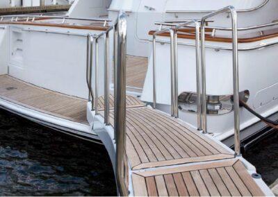 127-crescent-inspired-luxury-yacht-for-sale-previous-CC-15