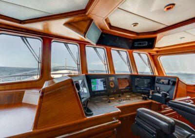 Gusto-84-kuipers-explorer-yacht-for-sale-Bridge-5