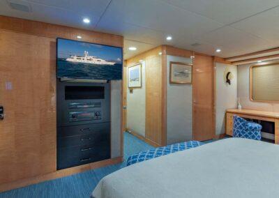 Rena-145-nqea-luxury-charter-yacht-master-stateroom-6
